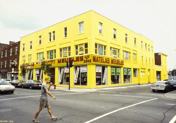 Rue Ontario, Montreal, Quebec